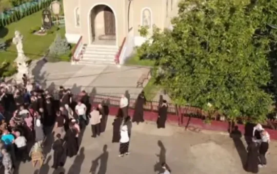 Парохијани одбранили храм
