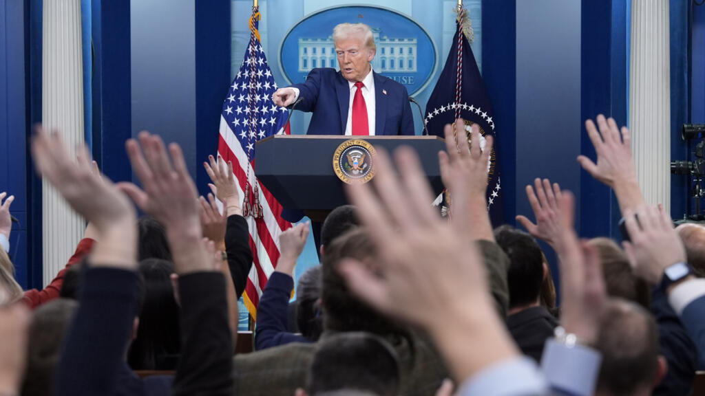 Трамп медији