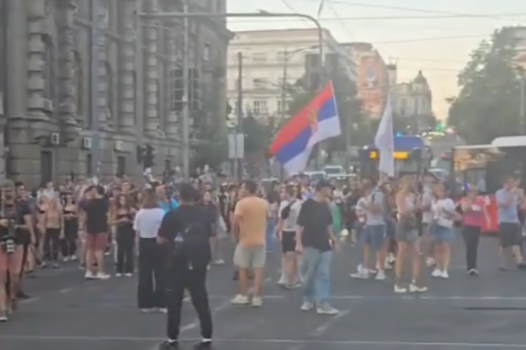 Блокадери испред Генералштаба