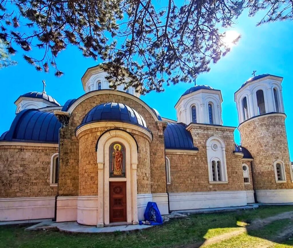 Храм Беране