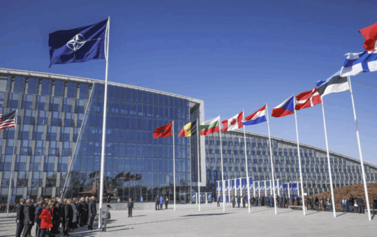 НАТО Албанија