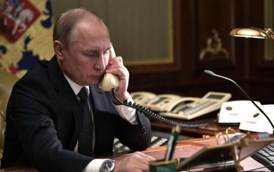 Путин телефон