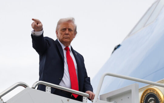 Трамп: САД зарађују на украјинском сукобу