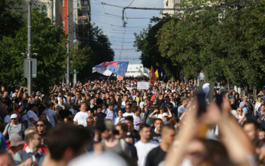 фото: Протест у Београду (EPA/A. CUKIC)