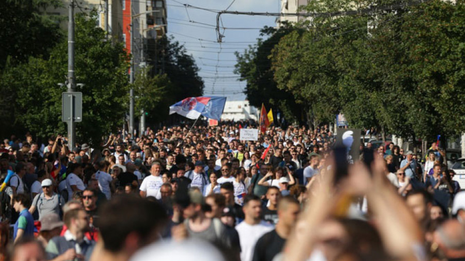фото: Протест у Београду (EPA/A. CUKIC)