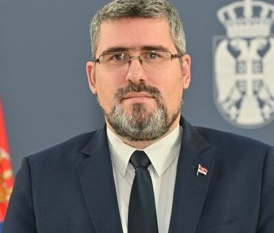 Немања Старовић