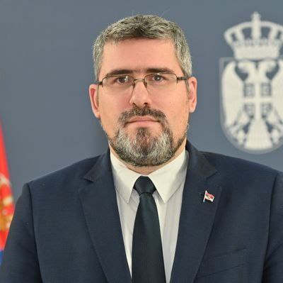 Немања Старовић