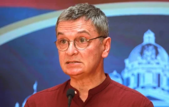 Не престаје рат унутар блокаде: Ћута ударио по својима,  „Били су агресивни и залепљени за телефон“