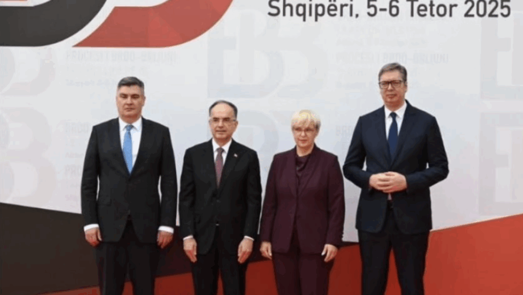 Вучић са самита у Драчу: Србија остаје посвећена напорима да проширење ЕУ остане један од приоритета