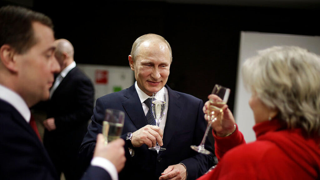 Путин слави 73. рођендан: Одакле све пристижу честитке и како ће провести дан