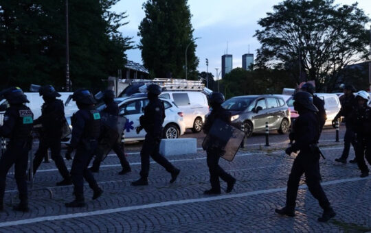 904z509_pariz-protest-policija-epa-t.s.-nnn