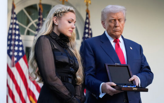 Доналд Трамп Ерика Кирк