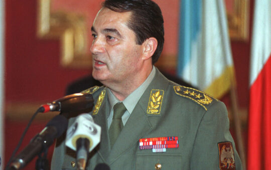 Nebojsa Pavkovic na proslavi Dana JA.15.6.2001.foto:A.Andjic