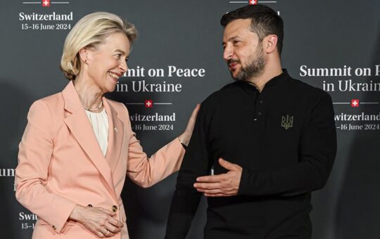 Вон дер Лајен признала: ЕУ подељена око „ратног зајма“ Украјини од 140 милијарди евра