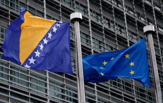 БиХ усвојила ЕУ „агенду реформи“: новац у замену за суверенитет?