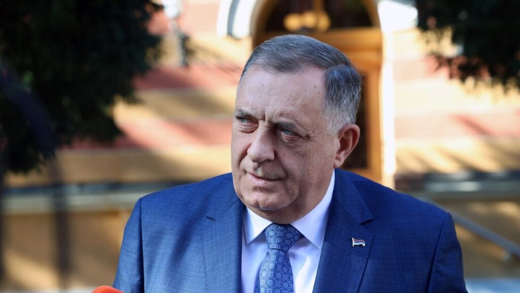 Додик: Окрећемо се Српској, глобалисти би да испразне БиХ за муслимане