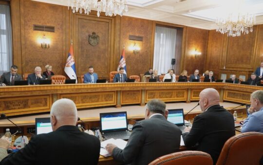 У недељу седница Владе о НИС-у: Присуствоваће и Вучић, стигао одговор ОФАК-а