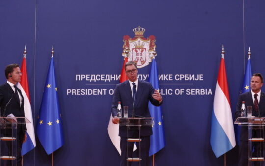 Вучић одговорио Рутеу: И ја се дистанцирам од НАТО бомбардовања