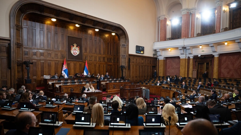 „Окршај“ у Скупштини: Расправа о НИС-у и спољној политици