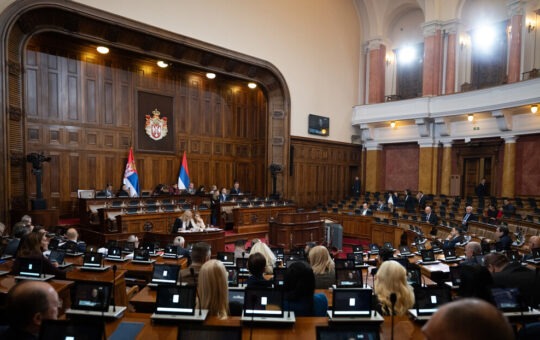 „Окршај“ у Скупштини: Расправа о НИС-у и спољној политици