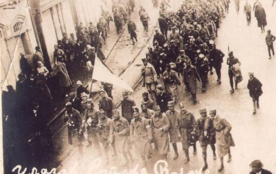 ulazak-srpske-vojske-u-oslobodjeni-Novi-Sad-1918-3