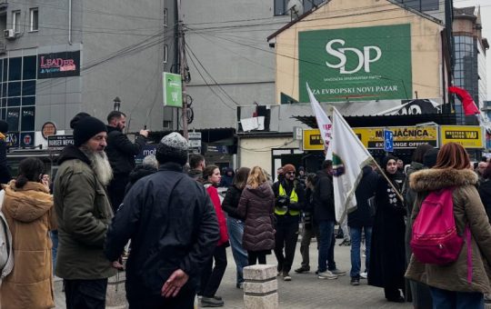 Вехабије на блокадерском протесту у Новом Пазару