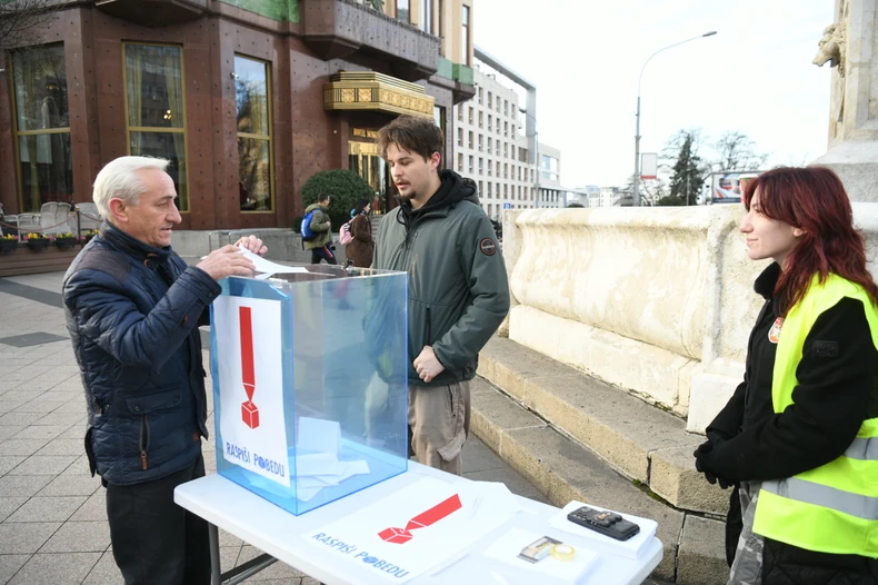 Студенти у блокади организују прикупљање потписа за расписивање ванредних избора