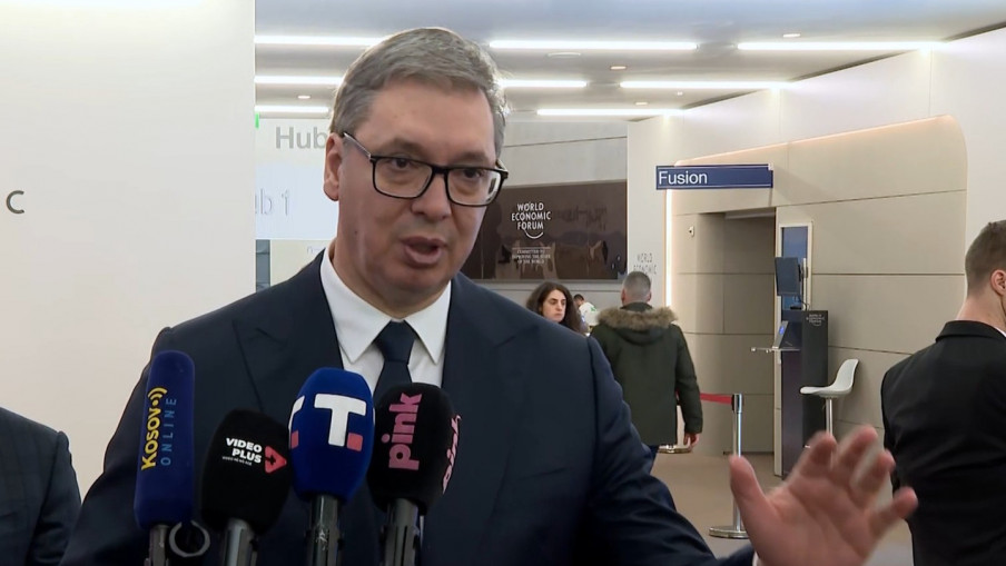 Вучић из Давоса: Нећу да прихватим Србију у којој се прети јахањем, прогоном и убиствима