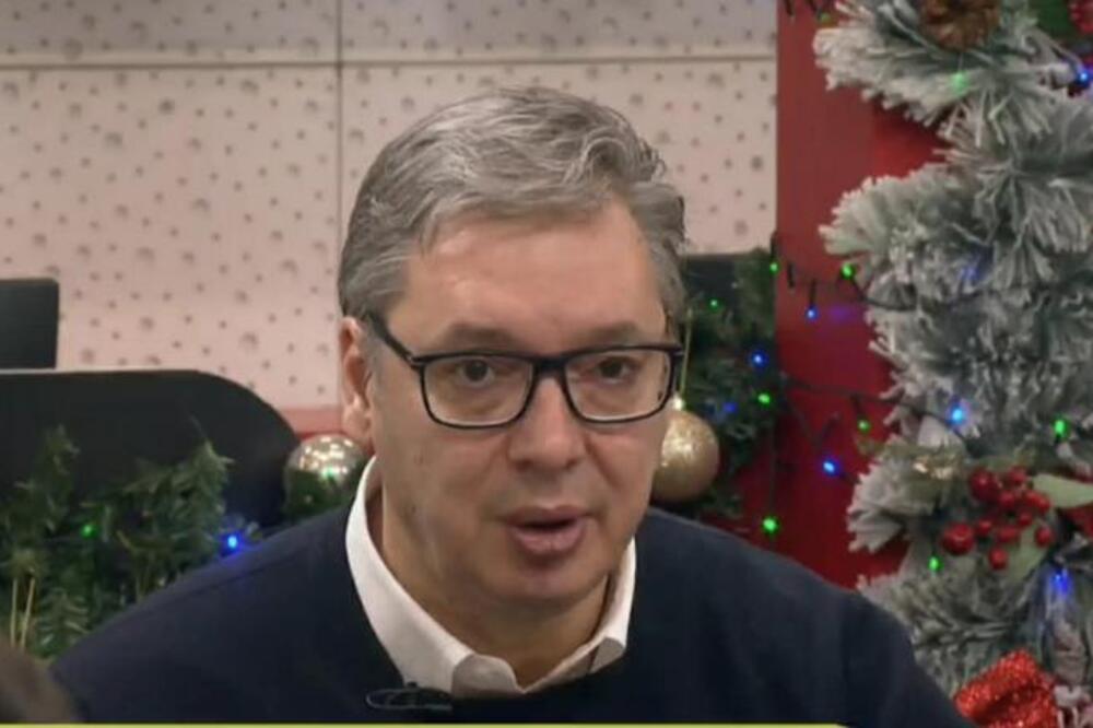 А Вучић