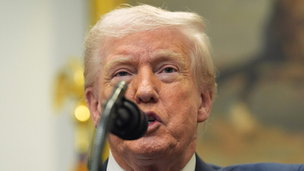 трамп