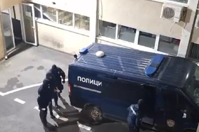 полиција хапшење