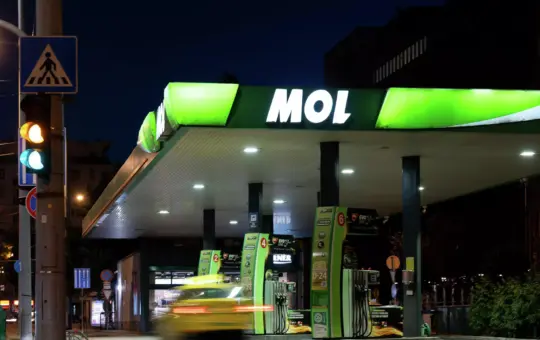 мол