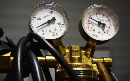 gas-e1759354605230