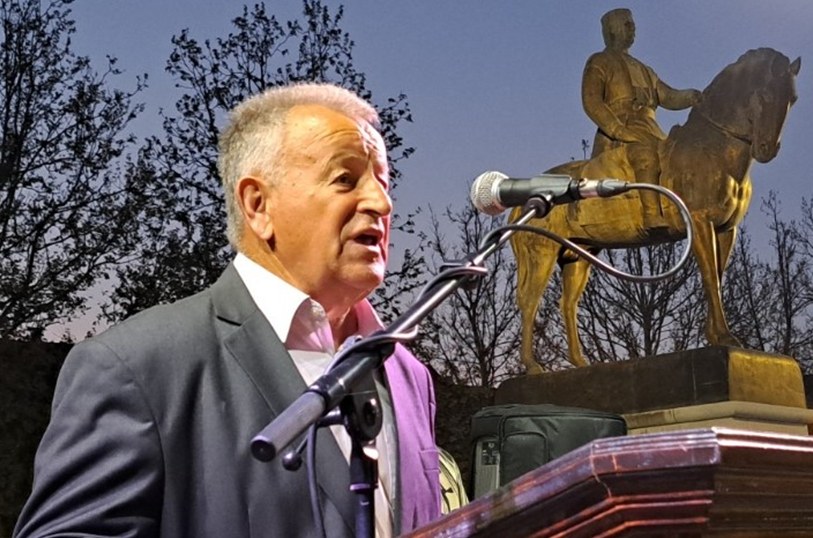 Радан Николић