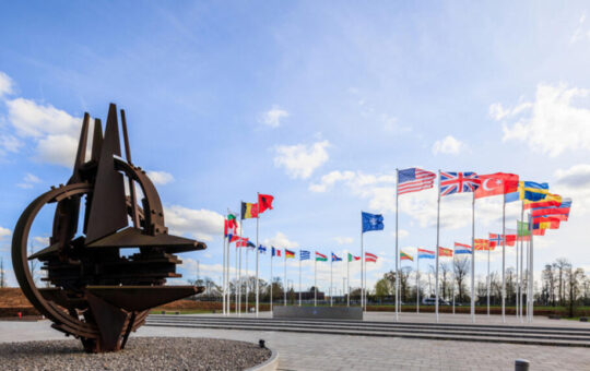 32-flags-monument-rdax-775x440s