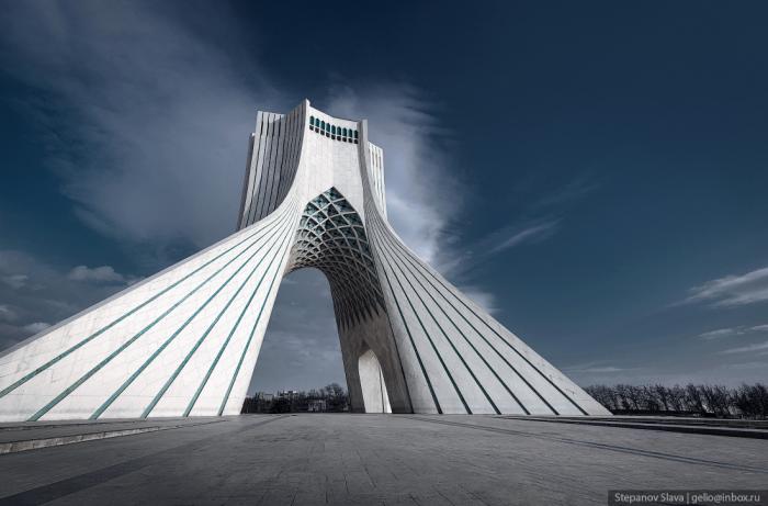 azadi-260526