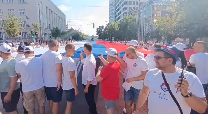 величанствена застава