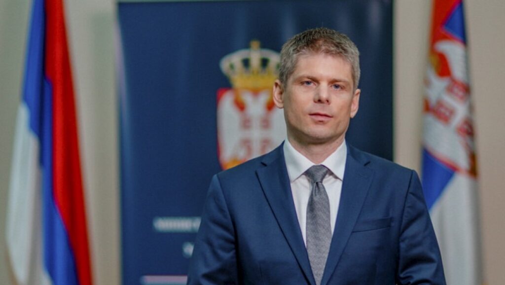 гујон