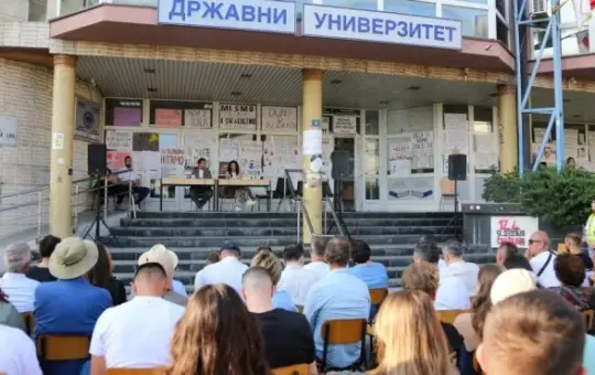 Блокадери ДУНП-а шире лаж о геноциду! Језиве објаве преплавиле мреже: Нападају Младића, величају команданте злогласне Армије БиХ