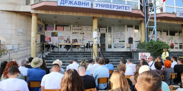 Блокадери ДУНП-а шире лаж о геноциду! Језиве објаве преплавиле мреже: Нападају Младића, величају команданте злогласне Армије БиХ