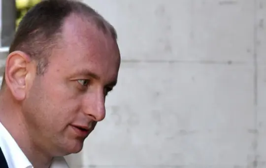 КНЕЖЕВИЋ: „ДНП ЈЕДИНА НЕЋЕ ГЛАСАТИ ЗА УСТАВНЕ ПРОМЕНЕ ЈЕР НЕМА СРПСКОГ ЈЕЗИКА, НАСТАВИЋЕМО ПРИТИСАК“
