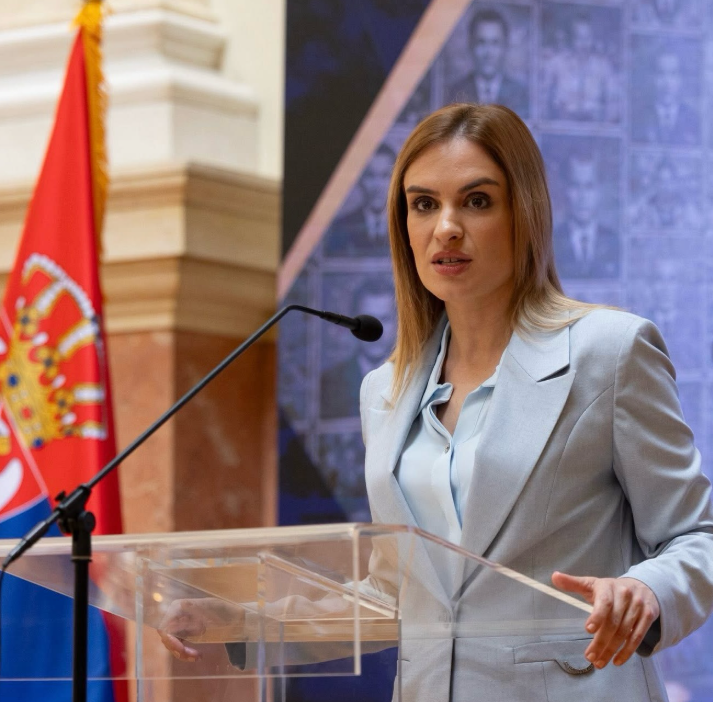 Како је могуће да језик којим је говорио и писао Његош данас не може да буде службени језик у Црној Гори?