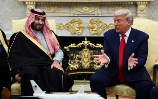 Trump-meets-Saudi_0