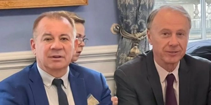 БЛОКАДЕРИМА СМЕТАО „КОРУМПИРАНИ СИСТЕМ“, А ФУНКЦИЈЕ НИСУ: Ђокић и сарадници смењени из управних одбора државних институција