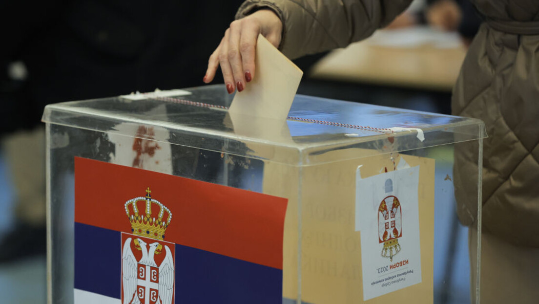 Председник Србије о параванима за гласање: То је препорука ОДИХР-а, свако може слободно да гласа