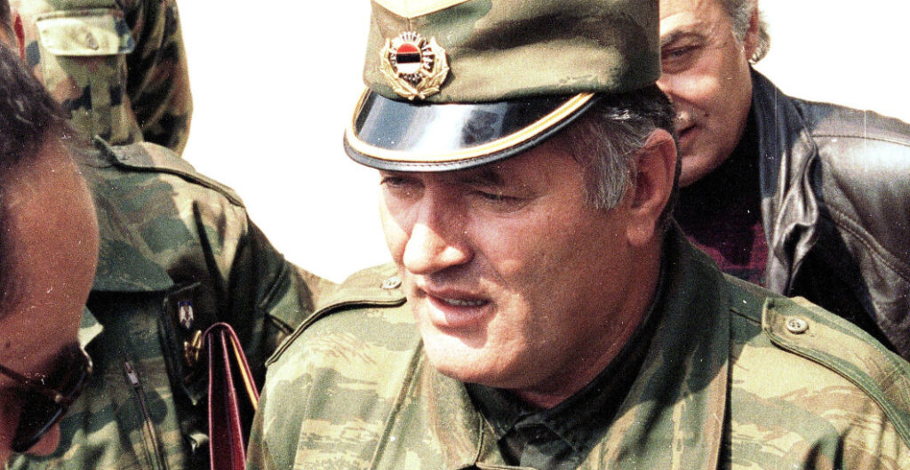 ОГЛАСИО СЕ ВОЈИСЛАВ ШЕШЕЉ: Генерала Младића је убио Хашки трибунал; Испунити Раткову последњу жељу