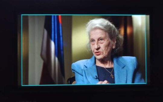 БИЉАНА ПЛАВШИЋ О СМРТИ ГЕНЕРАЛА МЛАДИЋА: Увек сам била на његовој страни, био је добар човек