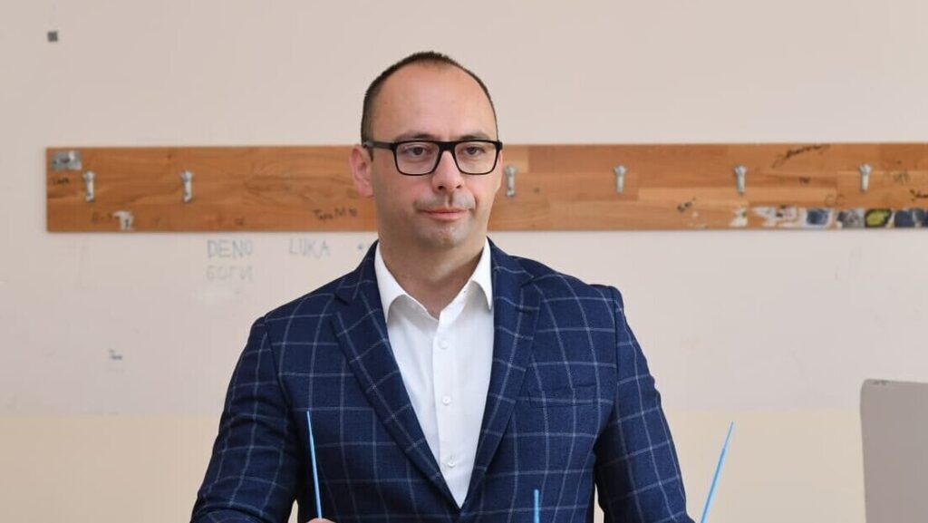 Игор Симић
