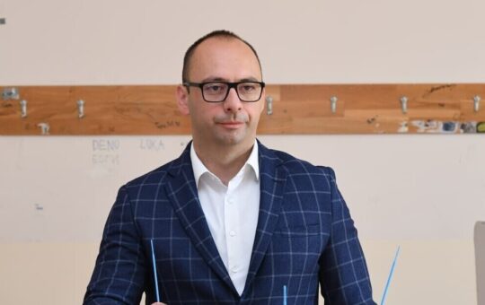 Игор Симић