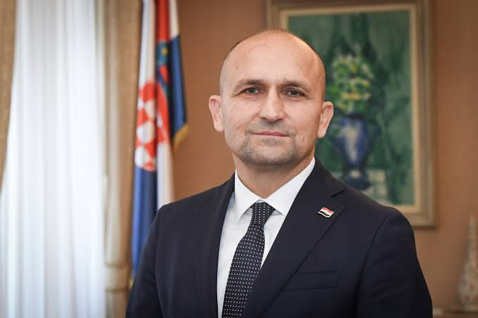 Хрватски министар зажалио што није учествовао у Олуји, па честитао Подгорици што долазе да славе